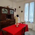 Pierre Du - Maison *